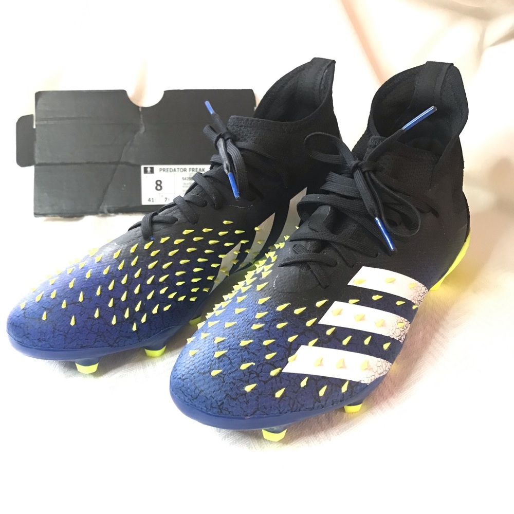 Brand New Predator Freak 2 soccer cleats M8